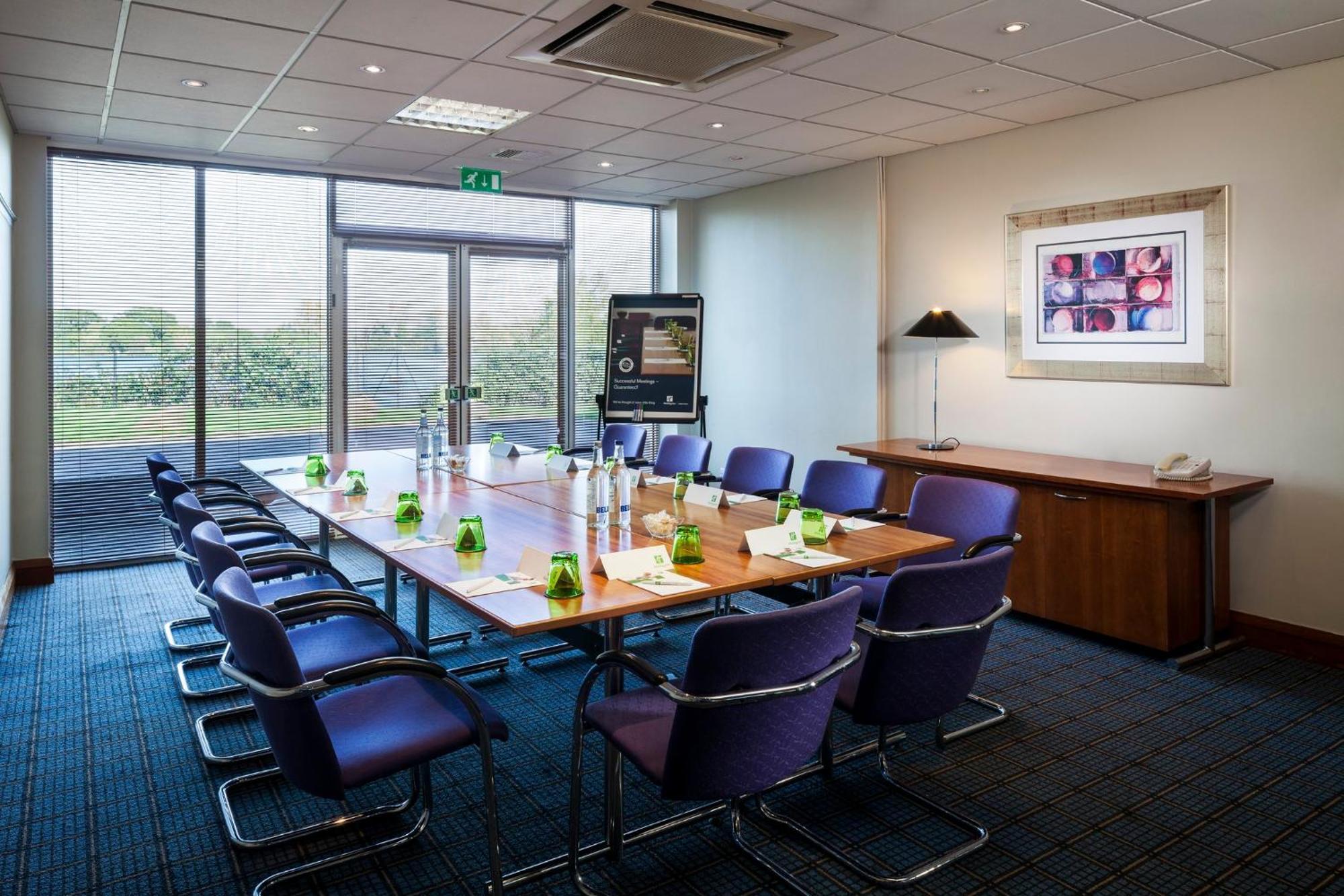 Holiday Inn Basildon By Ihg Kültér fotó