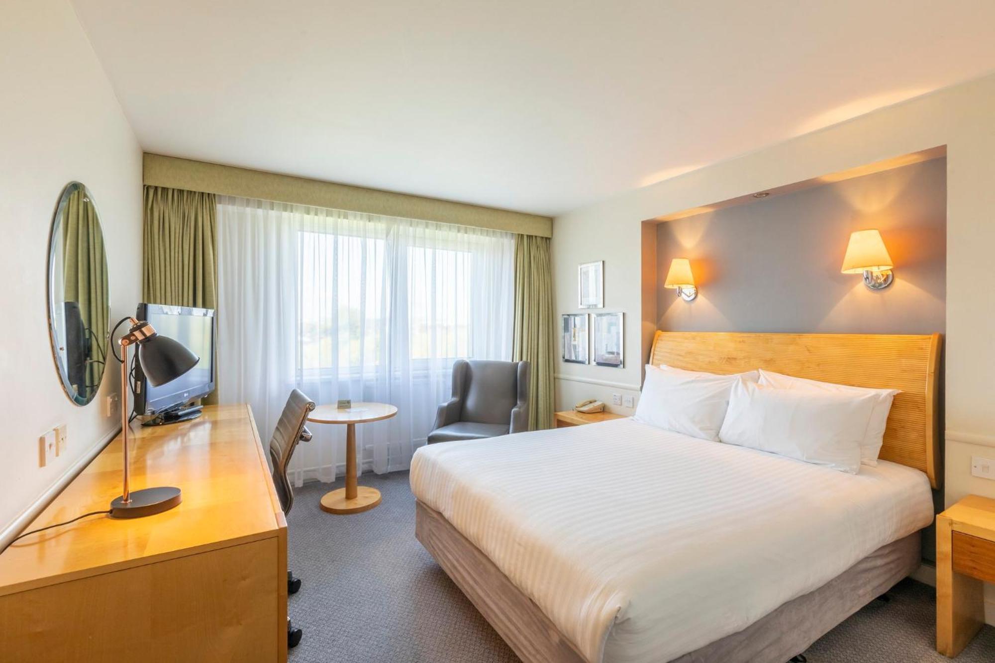 Holiday Inn Basildon By Ihg Kültér fotó